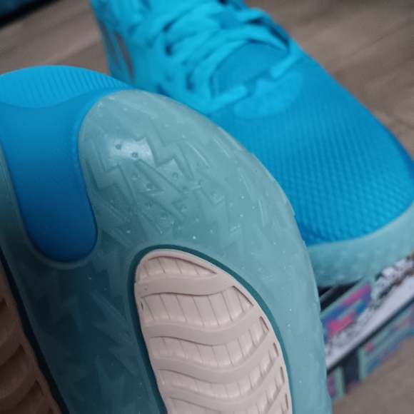 DAME 8 - Picture 5 of 9